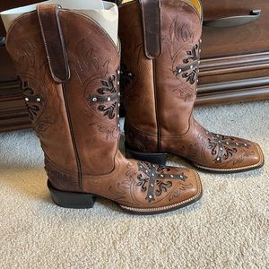 Womens square toe cowgirl boots